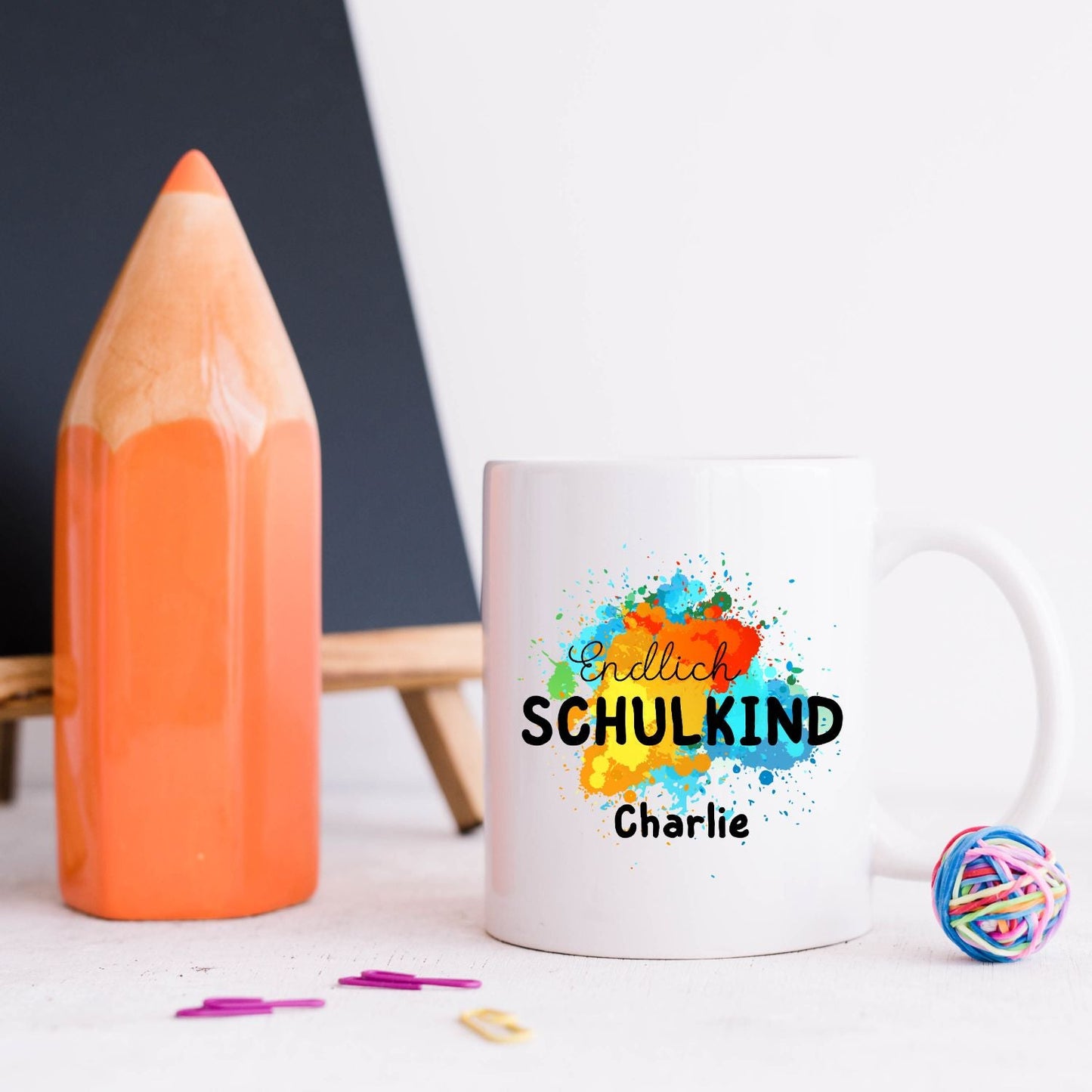 Tasse zur Einschulung - Endlich Schulkind - personalisierbar mit Namen -  bunte Farbklekse - TassenFrollein